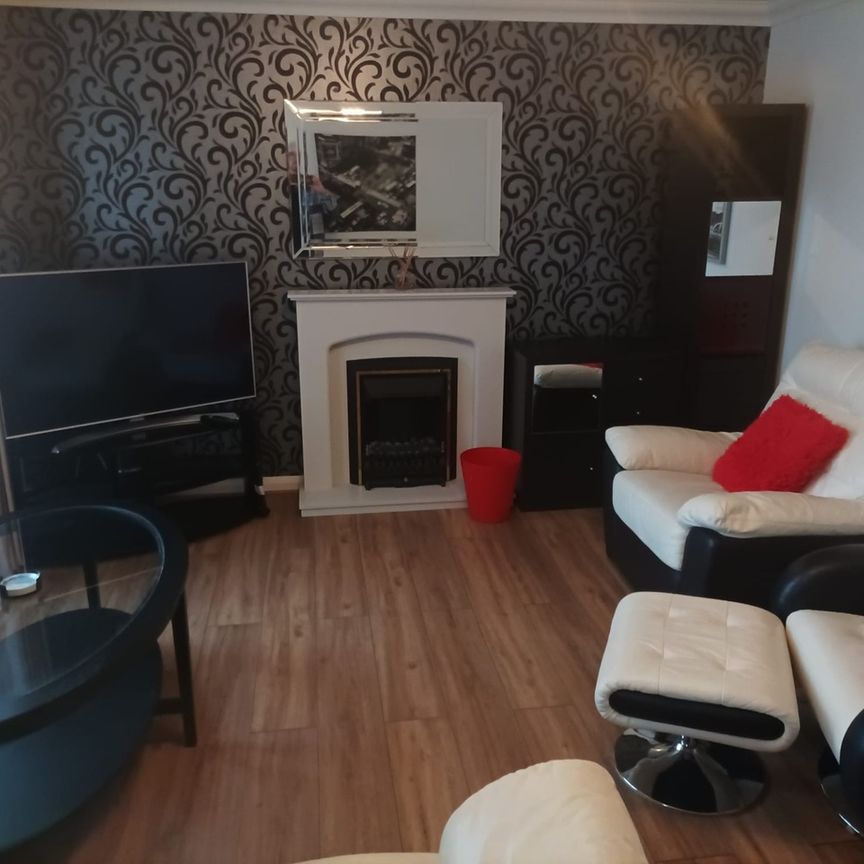 2 Bed Flat, Columba Street, G51 - Photo 1