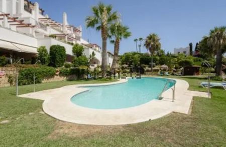 Alquiler de piso en Urbanizacion Nueva Andalucia k - Photo 3