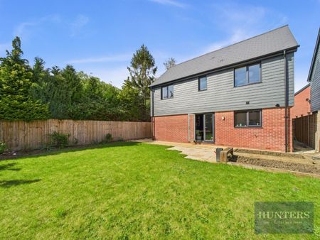 4 bedroom House To Let - Photo 2