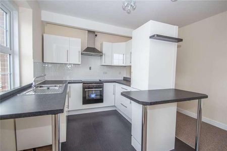 Market Street, Crediton, Devon, EX17 - Photo 3