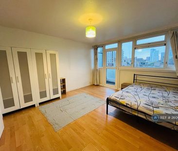 3 bedroom flat to rent - Photo 2