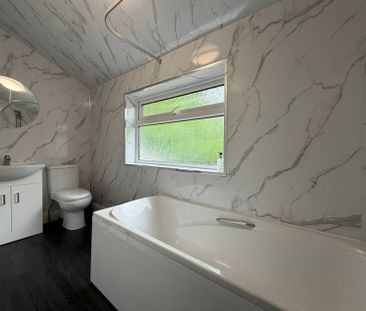 Green Lane, Sunbury-on-Thames, Surrey,TW16 - Photo 2