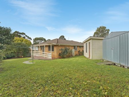 Family Friendly Home a Prime Location - Photo 5