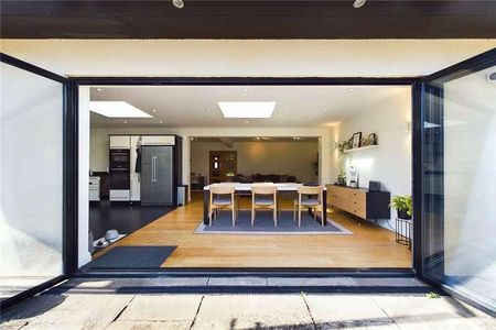 Andover Road, Newbury, Berkshire, RG14 - Photo 3