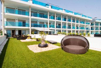 Apartment for rent on the beachfront of Arenal in Javea.