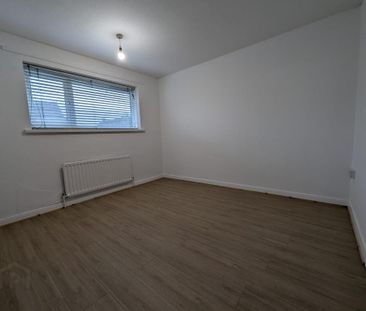 17 De Lacy Drive, Carrickfergus, BT38 7JX - Photo 1