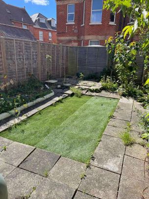 Bournemouth, Dorset, BH5 - Photo 1