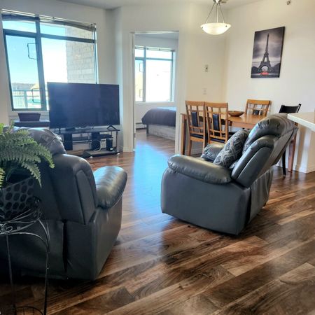 1811, 1121 6 Ave, SW, Calgary, AB - Photo 4