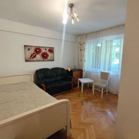 Garsoniera in zona Sud-Eminescu - Fotografie 3