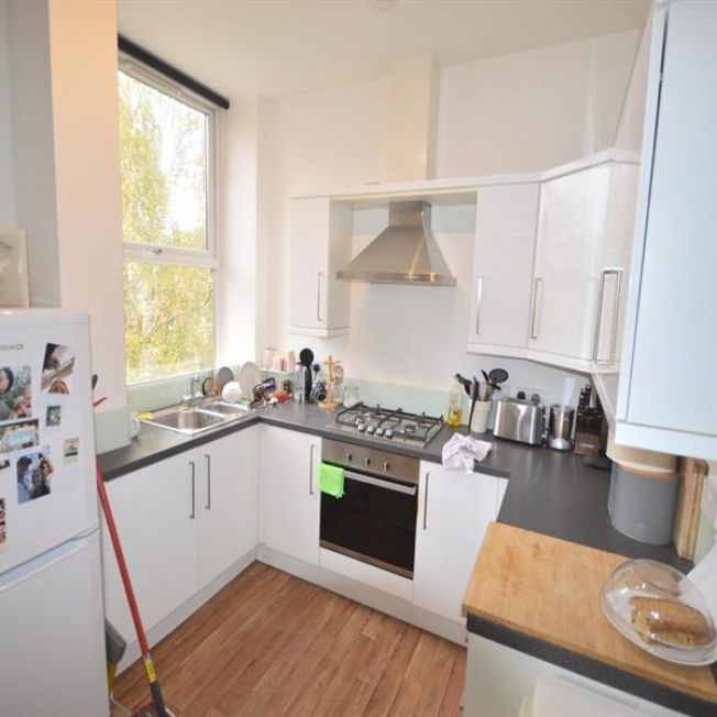 1 Bedroom Apartment To Let - Photo 1