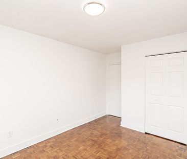 55 Eccleston Drive - Photo 2