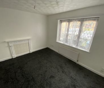 Firglades Court, Hull - Photo 5