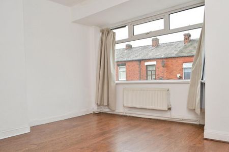 2 bedroom end of terrace house to rent - Photo 5