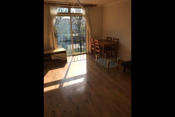 2 Bed Flat, Clive House, CR0 - Photo 1