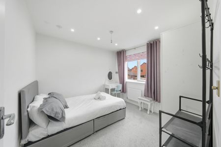 4 Bed Detached House, Owens Road, CV6 - Photo 3