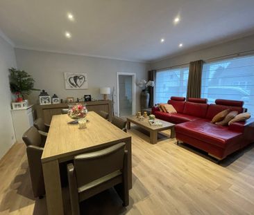 UITBERGEN - Gerenoveerde hoekwoonst vlakbij de dorpskern. - Foto 5