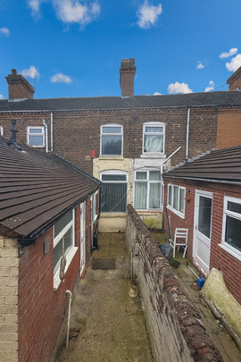 2 bedroom terraced house to rent - Photo 1