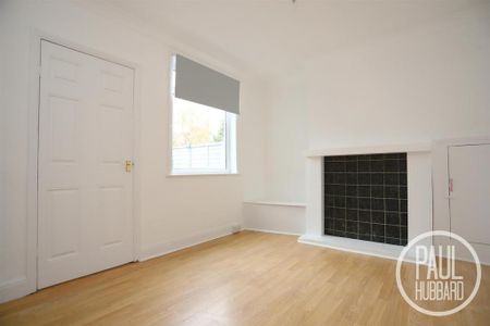 2 bedroom semi-detached house to rent - Photo 3