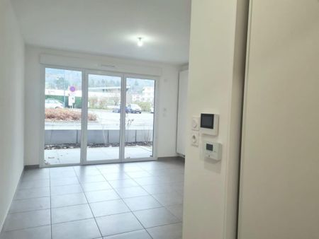 Location Appartement 2 pièces 40m² ST PIERRE EN FAUCIGNY 74800 - Photo 3