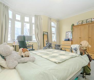 4 bedroom terraced house to rent - Photo 3