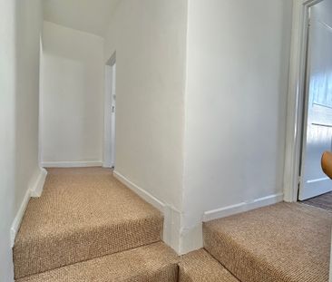 2 bedroom Beautiful Two Bedroom Cottage to rent - Photo 6