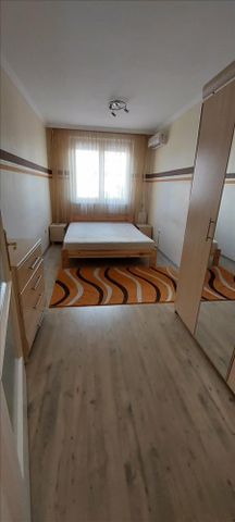 Kiadó jó állapotú panel lakás - Debrecen - Photo 4