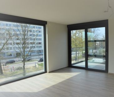 Appartement met 2 slaapkamers en terras - Photo 4