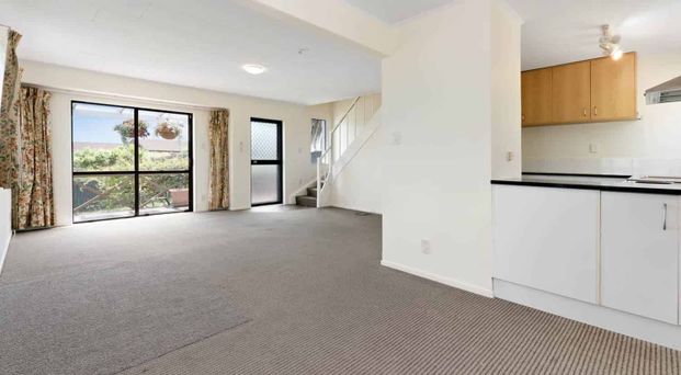 Pretty as a Picture - Excellent Location - Photo 1