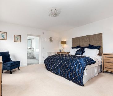 5 bedroom semi-detached house to rent - Photo 3