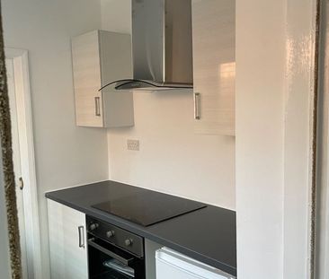 2 Bed Terraced House, Cambria Street, L6 - Photo 5