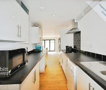 1 bedroom in a house share to rent - Photo 1