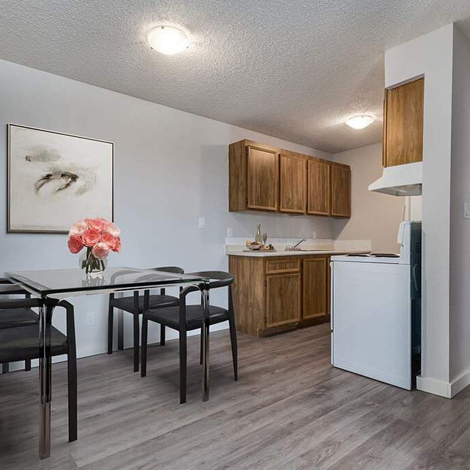 Classic Suite - 1 Bedroom - Photo 1