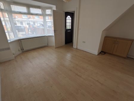 17 York Parade, Belfast, BT15 3QZ - Photo 4