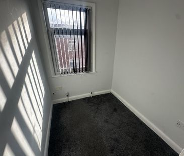 3 bedroom House To Let - Photo 2