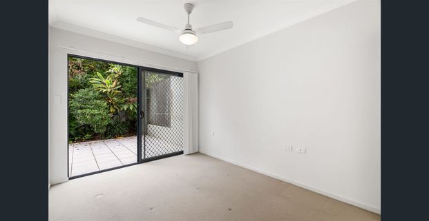 Suave Villa-Style Townhouse - Photo 1