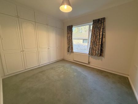 3 bedroom detached bungalow to rent - Photo 4