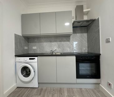 Studio Flat, Finchley Road, NW11 - Photo 4