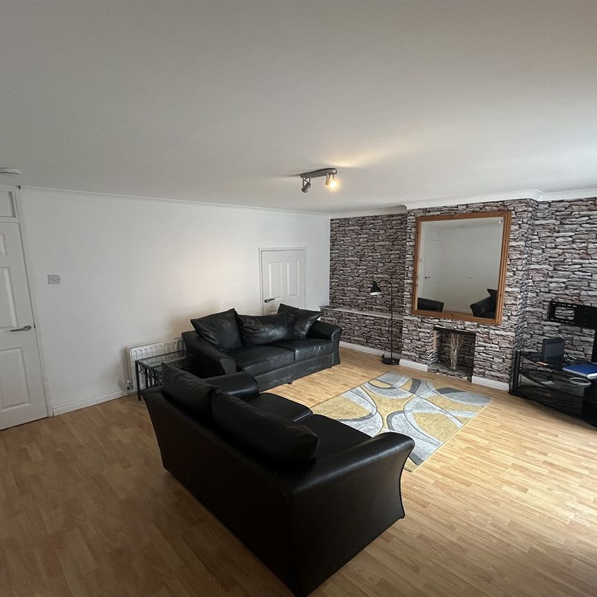 10 Hollyvale, Newtownabbey, BT36 5NG - Photo 1