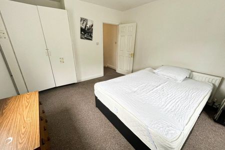 Abbey Street - Photo 3