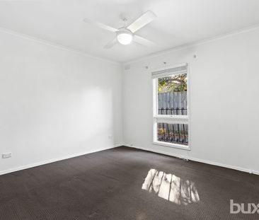 2 Bedroom Beauty in Mentone! - Photo 3