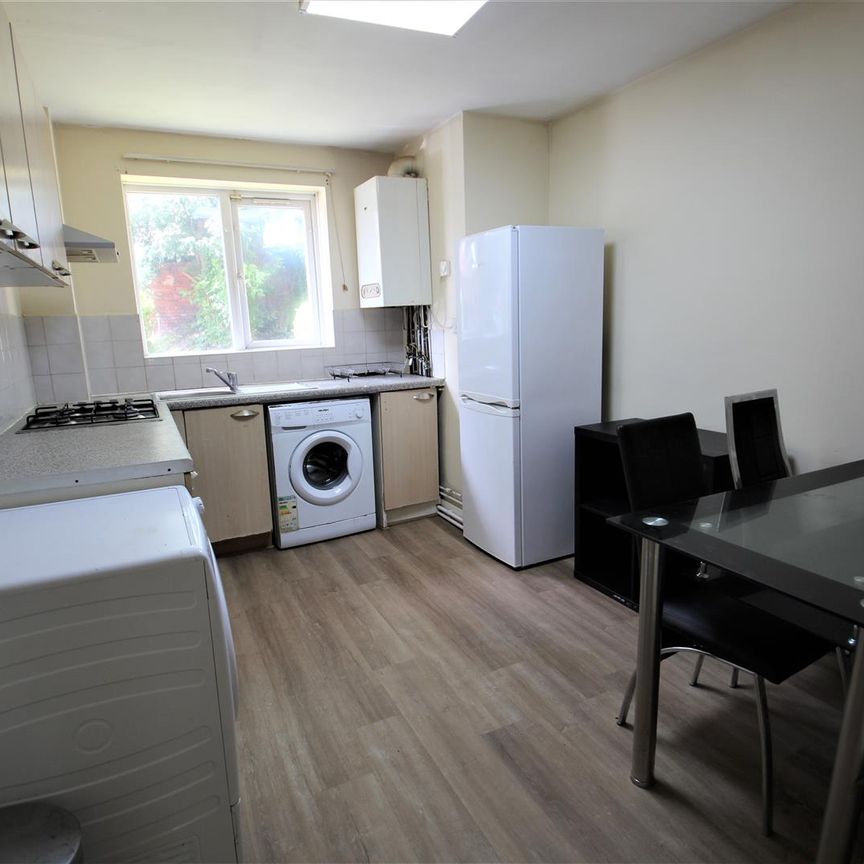 Pennington Court, Delph Lane, Woodhouse, LS6 2RW, Leeds - Photo 1