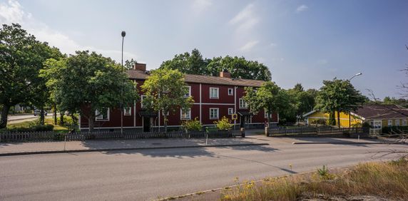 Verkstadsgatan 74 1102 - Photo 2