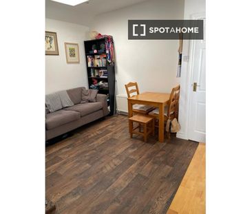 2-bedroom apartment for rent in Bray, Dublin - Photo 2