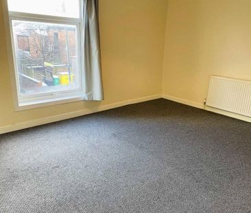 2 bedroom end of terrace house to rent - Photo 2