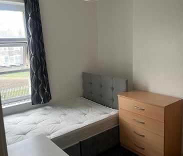 3 bedroom maisonette to rent - Photo 4