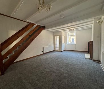 2 bedroom terraced house to rent - Photo 3