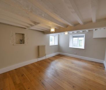 5 bedroom detached house to rent - Photo 2