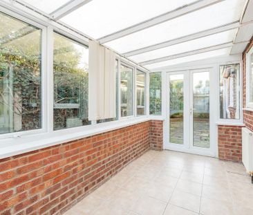 4 bedroom detached house to rent - Photo 4