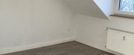 Ab sofort: Wohnung für Individualisten. Altbau mit entsprechend schön geschnittenen, renovierten 3 Zimmern - Foto 1