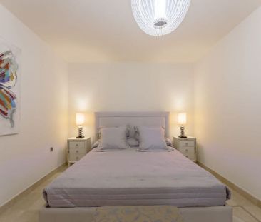 6 room luxury Villa for rent in Marbella, Andalusia - Photo 6